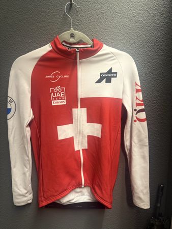 Swiss Cycling Langarm Trikot von Assos