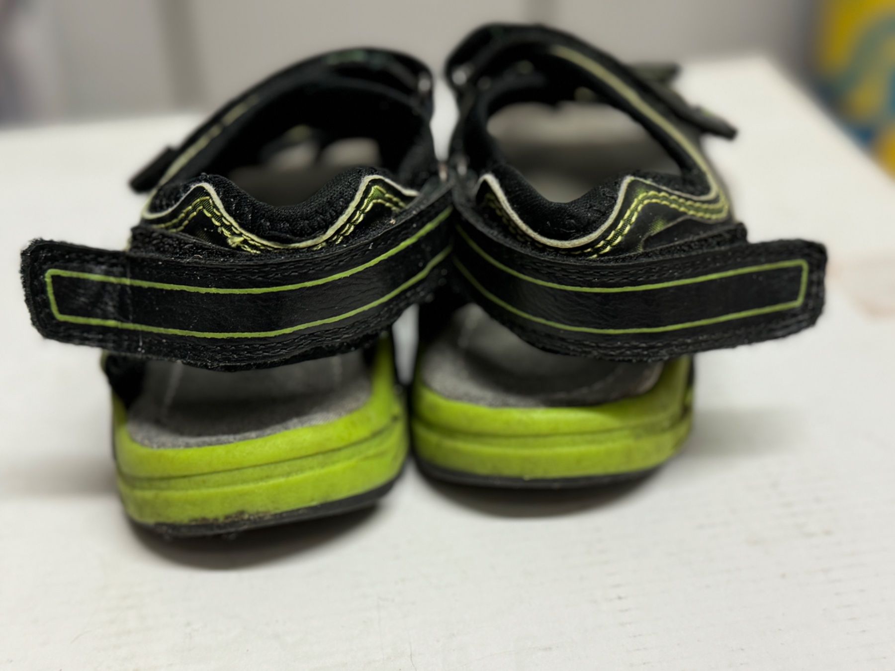Scarpe per ragazzi: Sandale für Kinder, Grösse 32 – Usato da Sursee venduto da k12g223 2