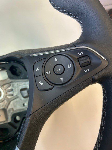 Opel Tutti pezzi di ricambio auto: Lenkrad Opel Combo E  95527148 / YQ001183YX – Nuovo e nell'imballaggio originale da Niedergösgen venduto da Marti019 4