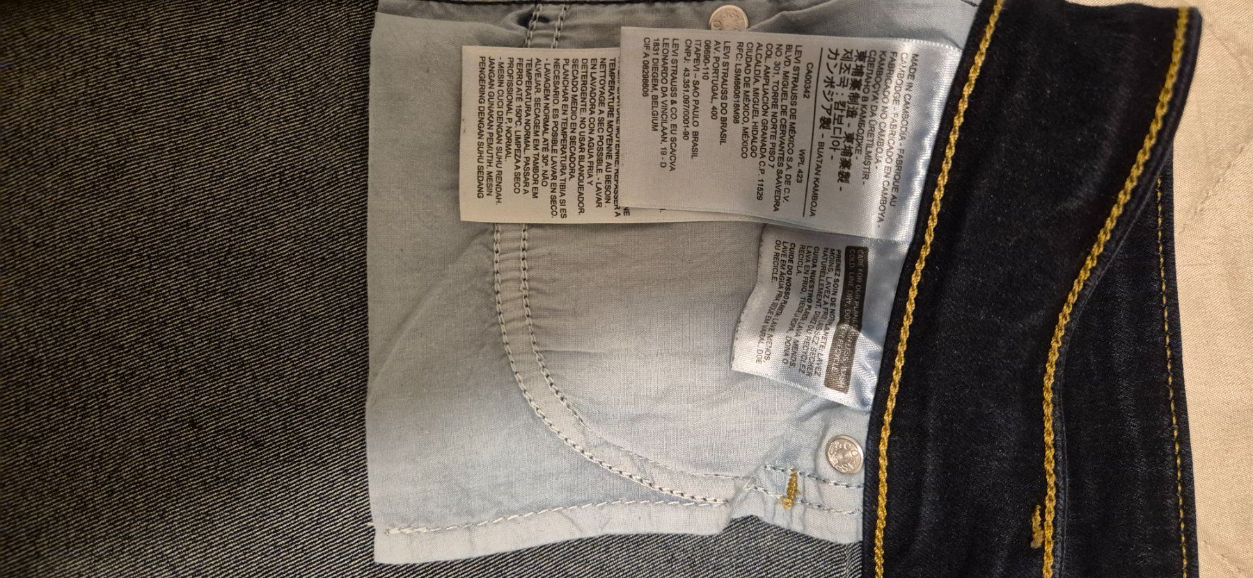 Levi's Jeans: Jeans Levi's – Nuovo (secondo la descrizione) da Lausanne venduto da malimar3 6