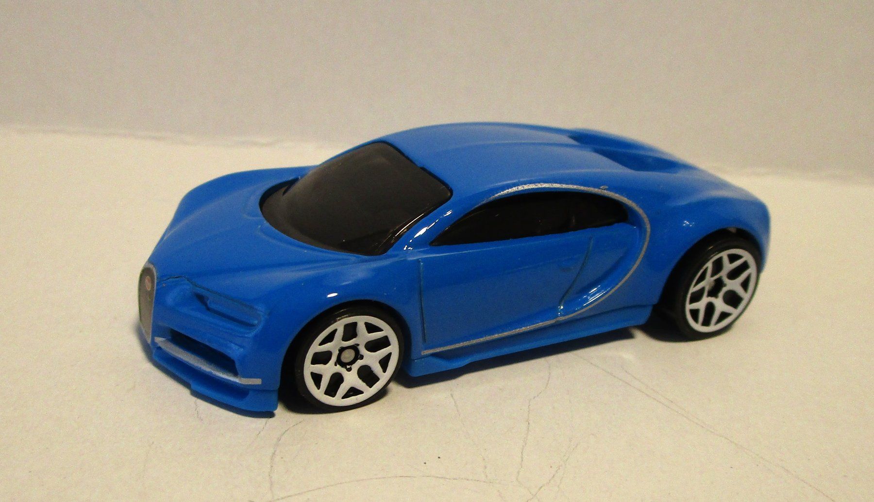 Bugatti Modellini d'auto: HOT WHEELS '16 BUGATTI CHIRON - FYB49 – Nuovo (secondo la descrizione) da Chêne-Bourg venduto da breno56
