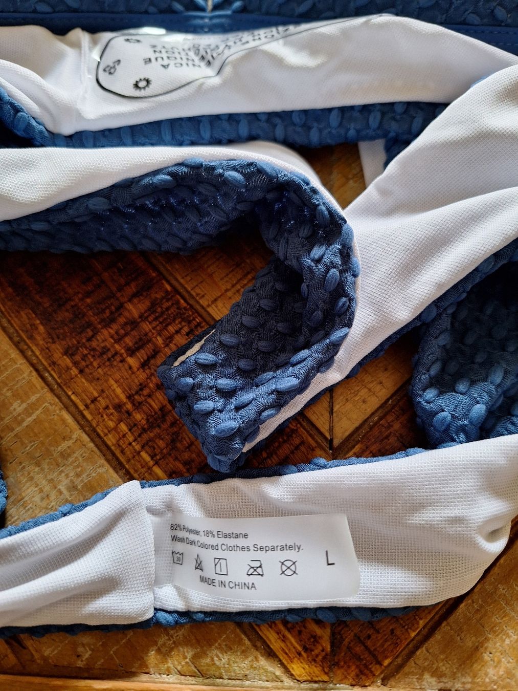 Costumi da bagno & Bikini: 2 (Bikini ) – Nuovo (secondo la descrizione) da Fribourg venduto da car_6vvs 1