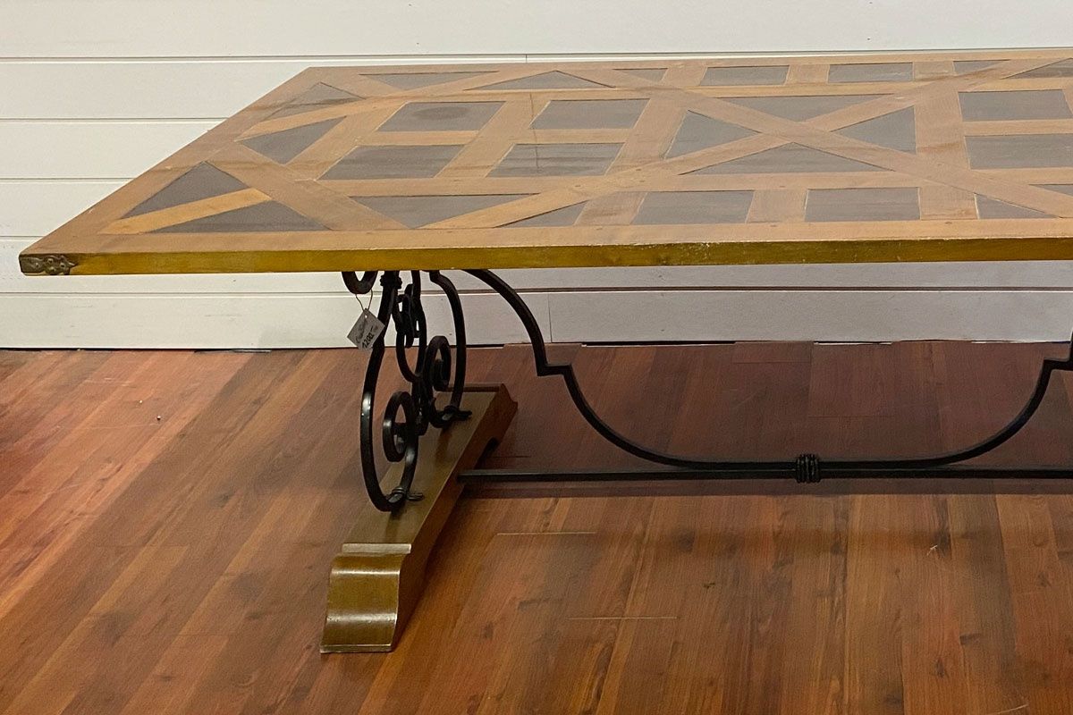 Tavoli: Einmaliger Holztisch mit Eisengestell – Usato da Ballwil venduto da ClassicGallery 2