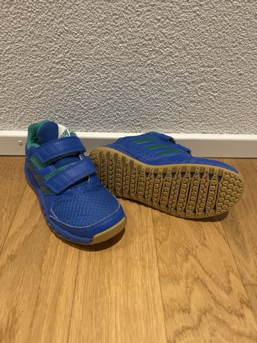 Adidas Schuhe für Jungen: Turnschuh Grösse 29 – Gebraucht aus Malters von fel_9mjx
