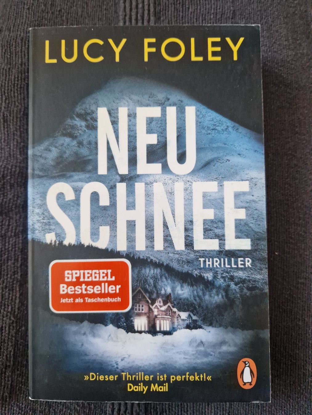Bücher: Lucy Foley - Neuschnee Thriller – Gebraucht aus Neuhausen am Rheinfall von Alchimista