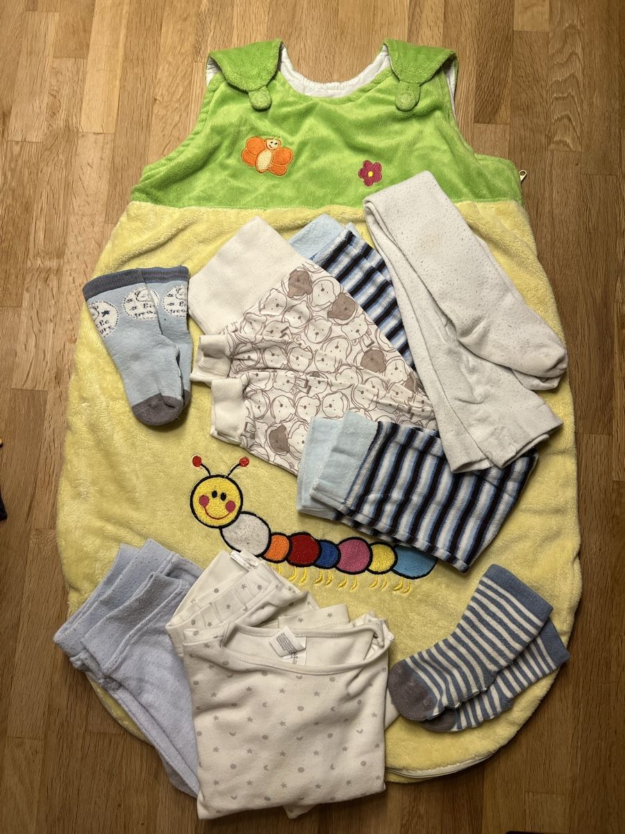 Lotti & Set di vestiti: Mix Kinder set 12-18 monat -86 – Usato da Bachenbülach venduto da Dana_Ondrasik 1