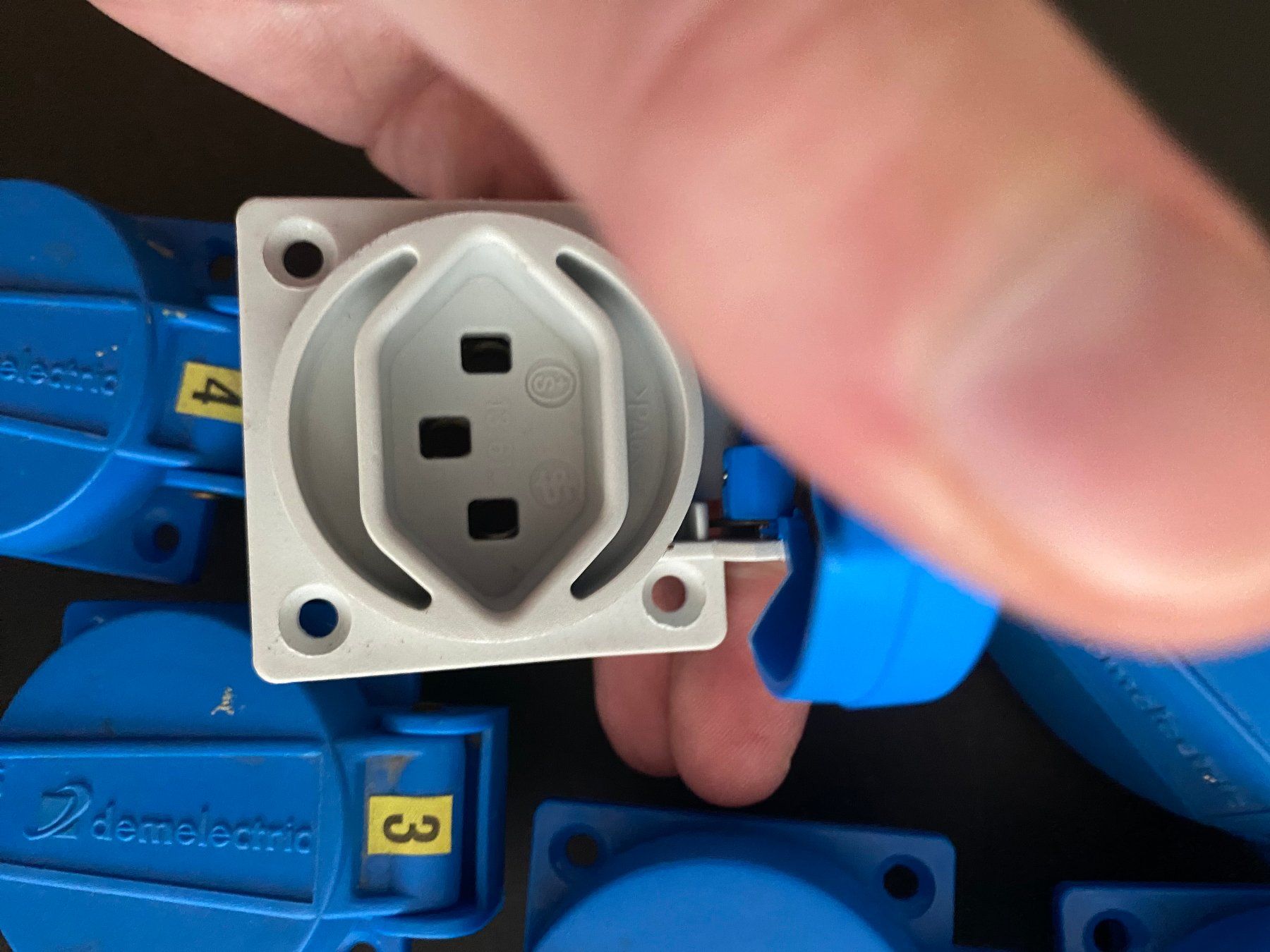 Elettrotecnica: Einbausteckdosen Typ23 Typ25 T23 T25 Stromverteiler LS RCD – Usato da Reinach BL venduto da Herzogtech 7