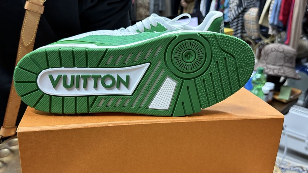 Louis Vuitton Scarpe da uomo: Louis Vuitton Stickers – Nuovo e nell'imballaggio originale da Lachen SZ venduto da HelvetiaLuxury 4