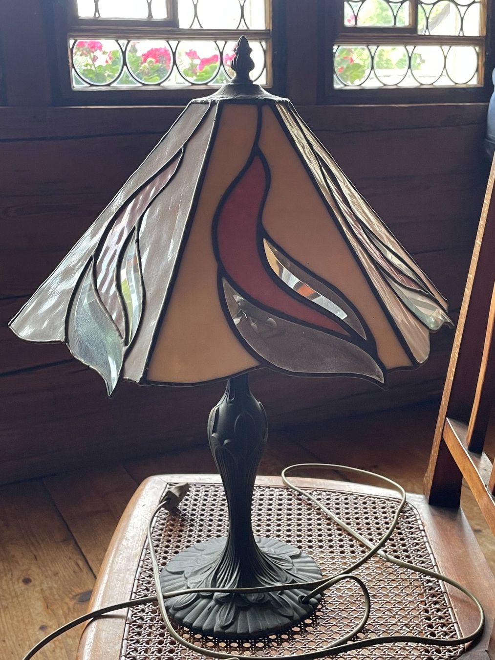 Lampade: Tiffany Tischlampe weiss/rosa – Usato da Urdorf venduto da eve_9wsn