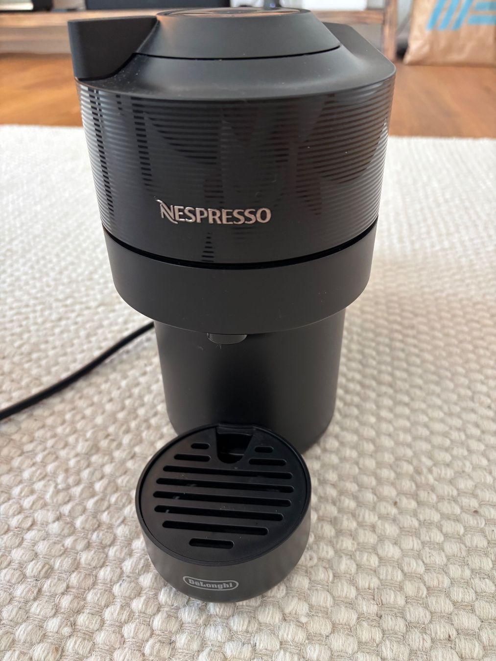 Nespresso Macchine per caffè & Macchine per espresso: Vertuo Nespresso Kaffemaschine neuwertig – Usato da Ottenbach venduto da Swisstwins