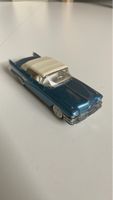 Oldtimer Modellauto blau mit weissem Dach guter Zustand