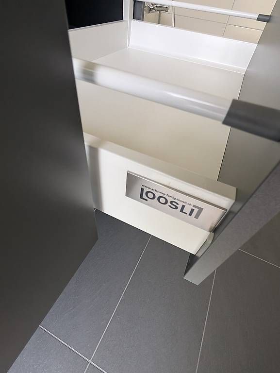 Armoires miroirs: Badezimmer Möbel (Loosli, Gessi, Keller) – D'occasion à Zürich par Elena_N 3