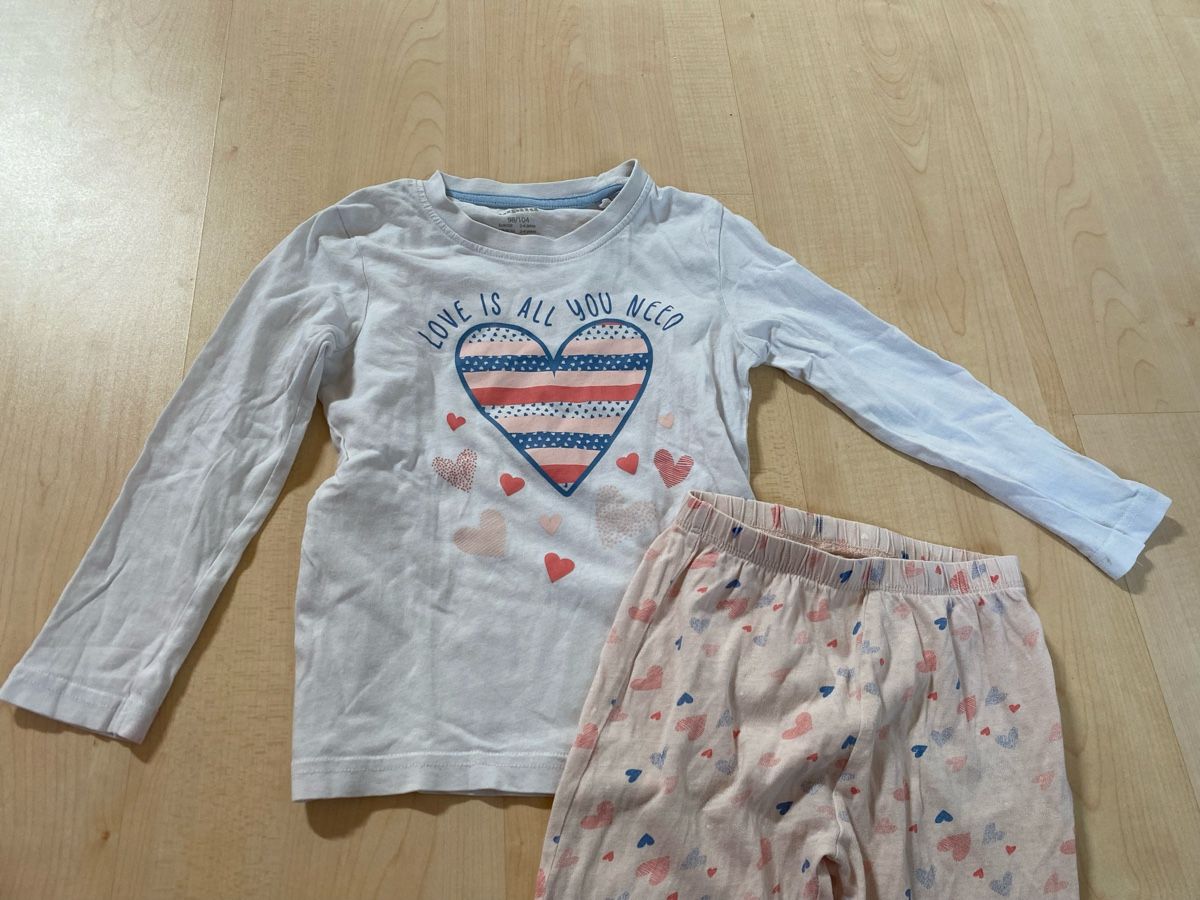 Lupilu Pyjamas & Ähnliches: Süesses Leichtes Mädchen Pyjama Set, Grösse 98/104 – Gebraucht aus Buchrain von Sisi83 2