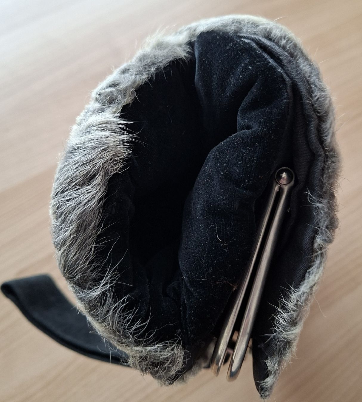 Borse da donna: alter Pelz-Muff mit Tasche – Usato da Emmenbrücke venduto da Minejapa 4