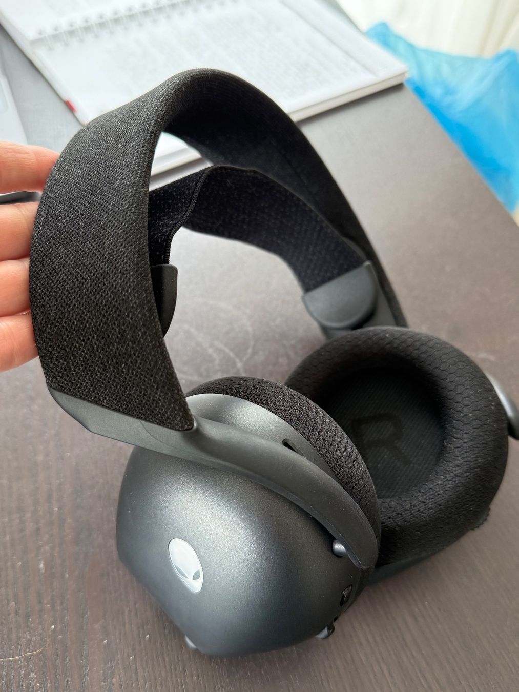 Alienware Kopfhörer: Dell Kopfhörer Alienware AW720H Wireless Gaming – Gebraucht aus Bülach von lid_gx9n 1
