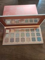 Bare Essentials Eyeshadow Palette Neu