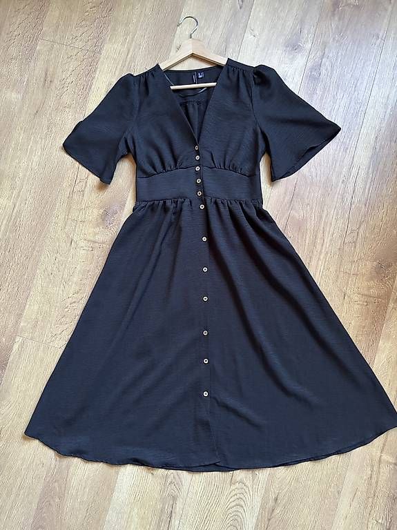 Vestiti: Kleid von Vero Moda – Usato da Rupperswil venduto da az5_x87v