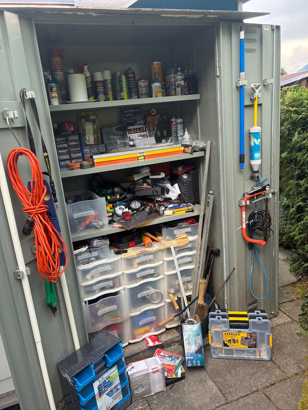 Tous les outils: Metallschränke – D'occasion à Goldau par Choochoo