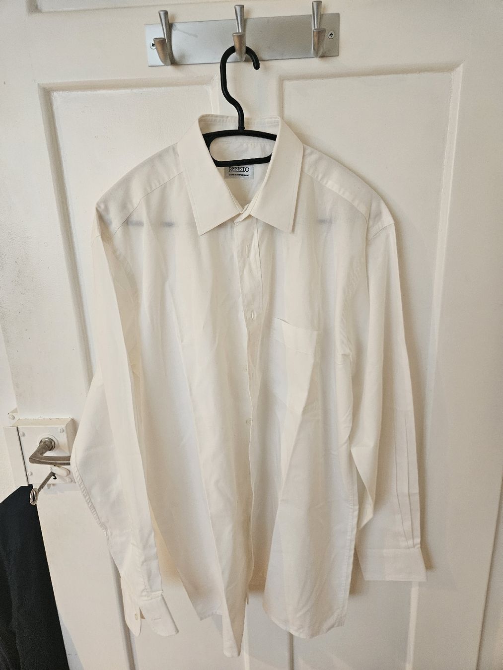 Lotti di vestiti: Lot de deux chemises blanches taille 41 – Usato da Pully venduto da arn_89gc 2