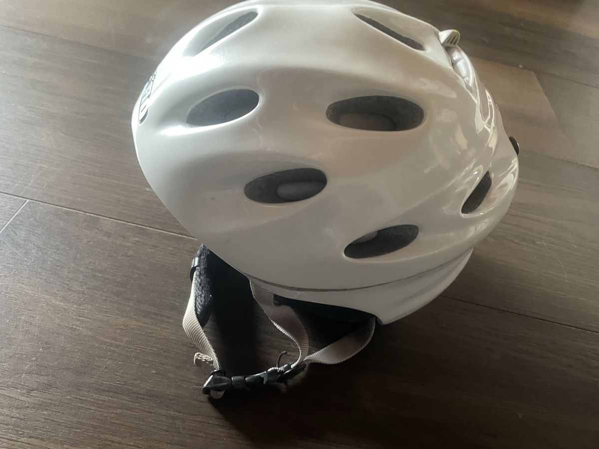 Giro Caschi: Skihelm Gr. 59 – Usato da Matten(St.Stephan) venduto da hjkl000