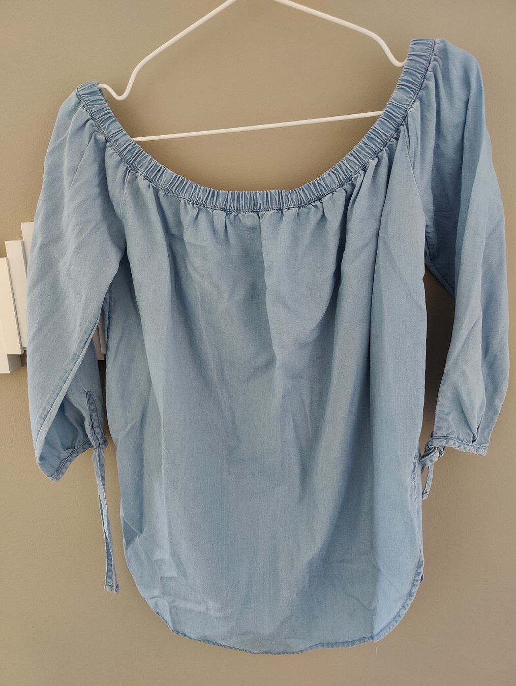 Camicette: Schulterfreie Jeansbluse von Reserved – Usato da Stettfurt venduto da gutzli_al 1