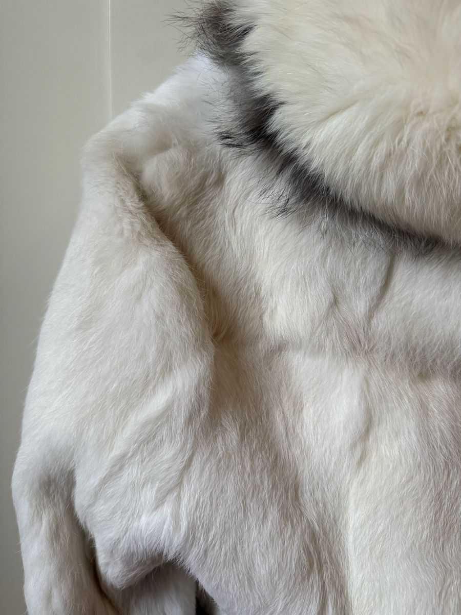 Cappotti: White rabbit natural genuine fur coat – Usato da Meilen venduto da angelyxss 6