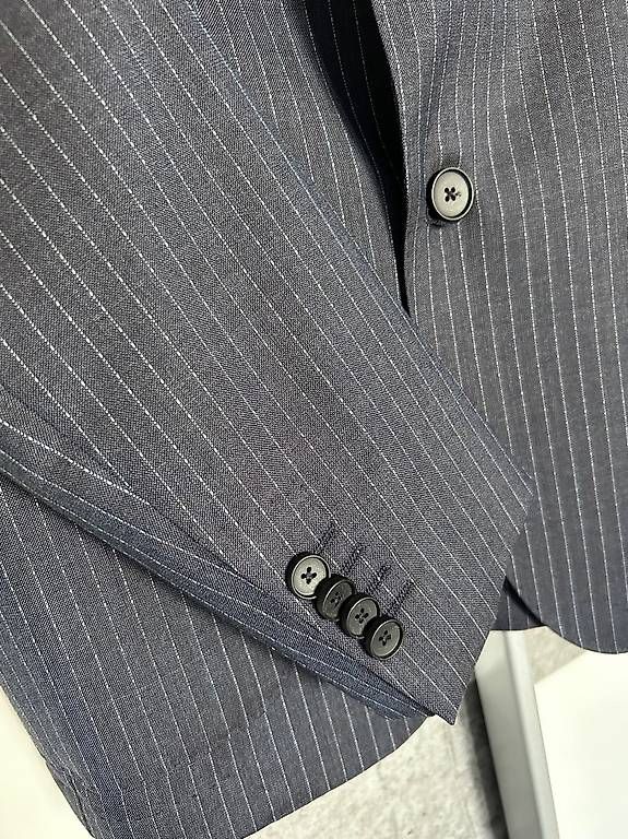 Hugo Boss Giacche: Blazer Boss, Grösse 50, neuwertig – Nuovo (secondo la descrizione) da Niederglatt ZH venduto da Julia_4 5
