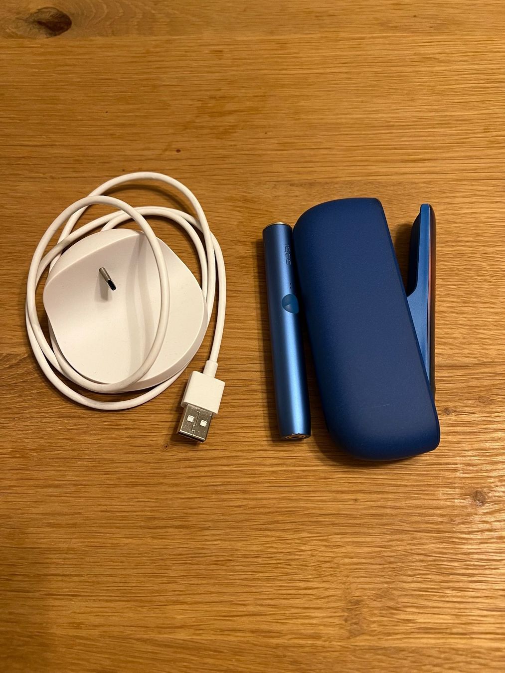 Iqos Altri Prodotti per fumatori: IQOS Iluma mit Ladestation – Usato da Stäfa venduto da PatrickOO7