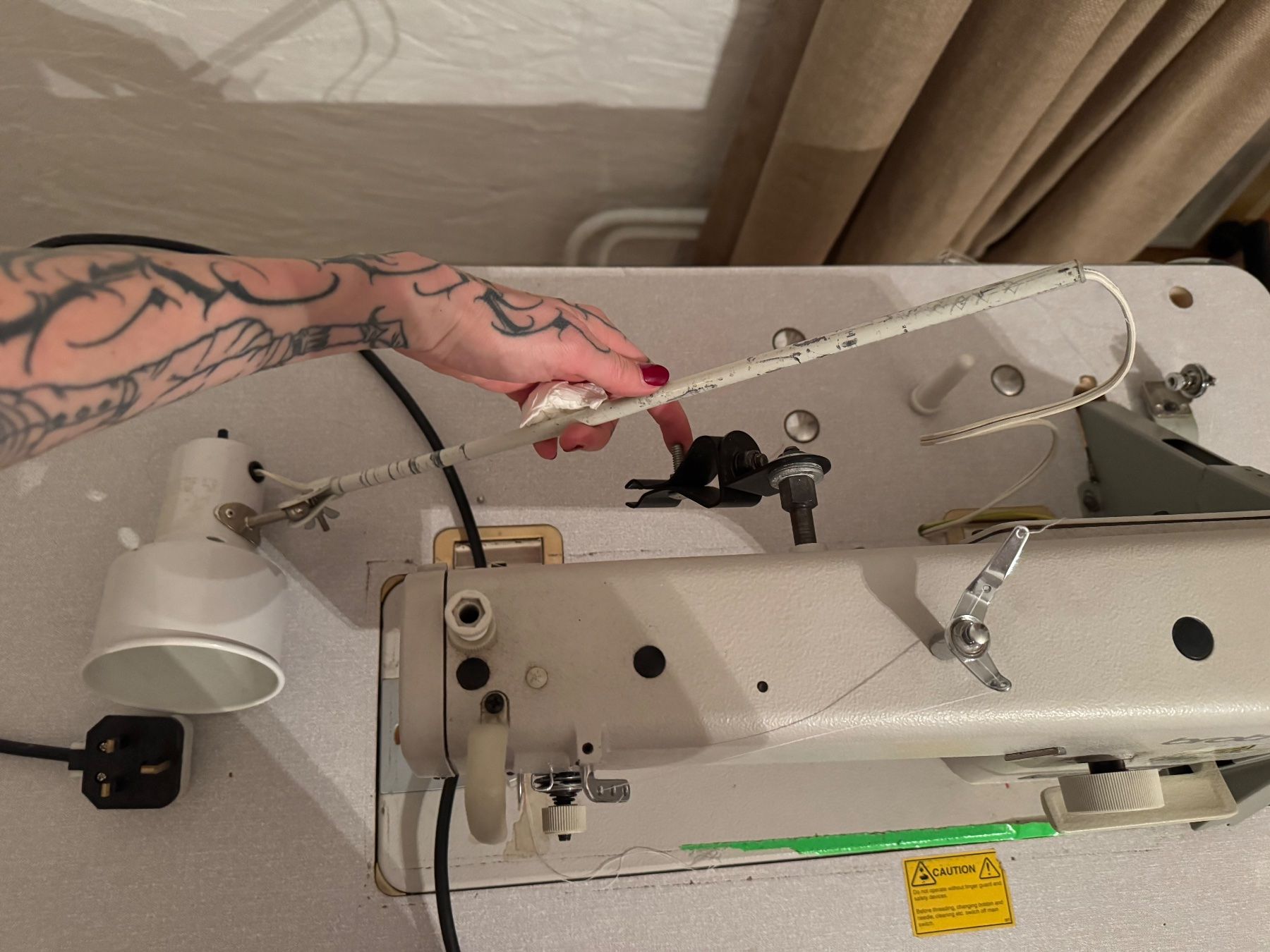 Macchine da cucire: Machine à coudre industrielle – Usato da Perroy venduto da lul_68fh 7
