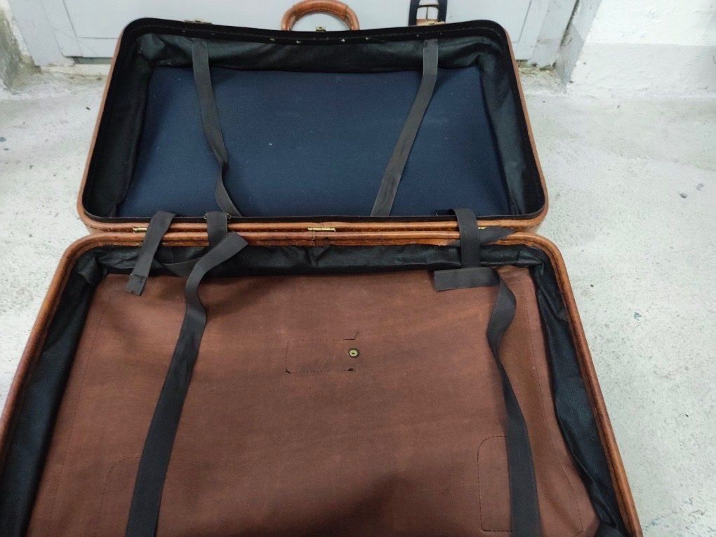 Reisekoffer: Alter Koffer zu verkaufen – Gebraucht aus Zürich von Affari.zh 1