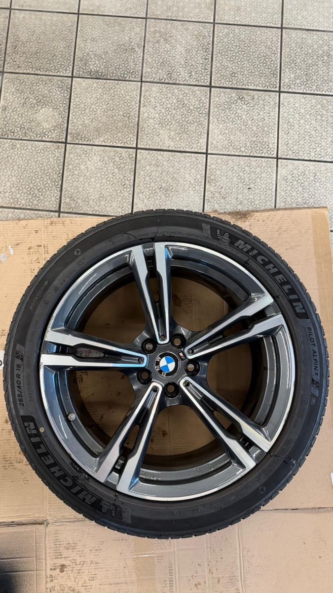 Pneumatici & Ruote complete: BMW M5 Winterkompletträder – Usato da Wattwil venduto da Mueller842 4
