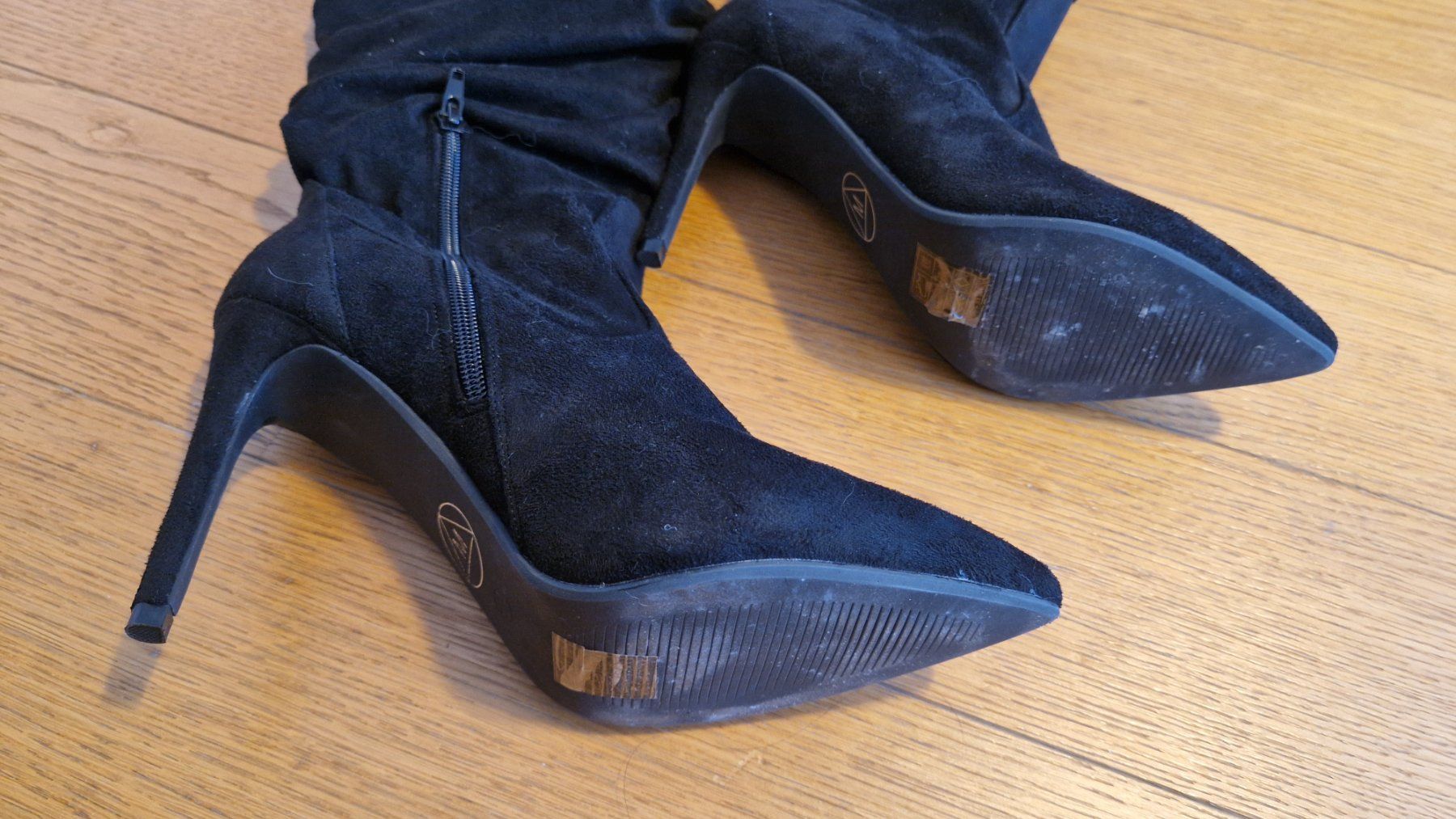 Scarpe da donna: schöne schwarze Stiefel, Grösse 40 – Usato da Wettingen venduto da Lady_glam 1