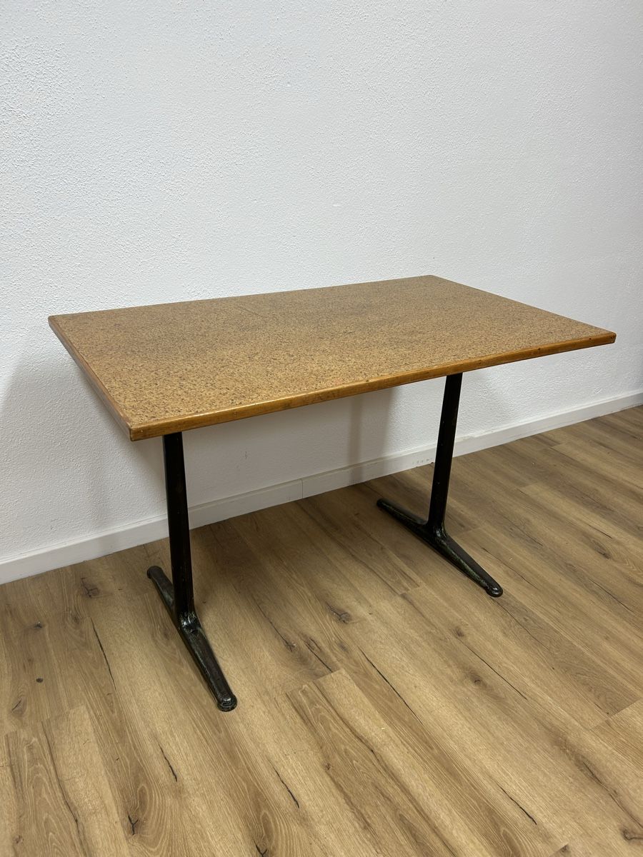 Tavoli: Beizentisch Linoleum (110x65cm) – Usato da Basel venduto da MoebelSackmann