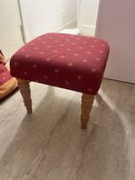 Repose pied et grand coussin assorti 