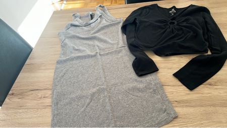 Robe d'été grise côtelée UGG & haut noir Hollister!