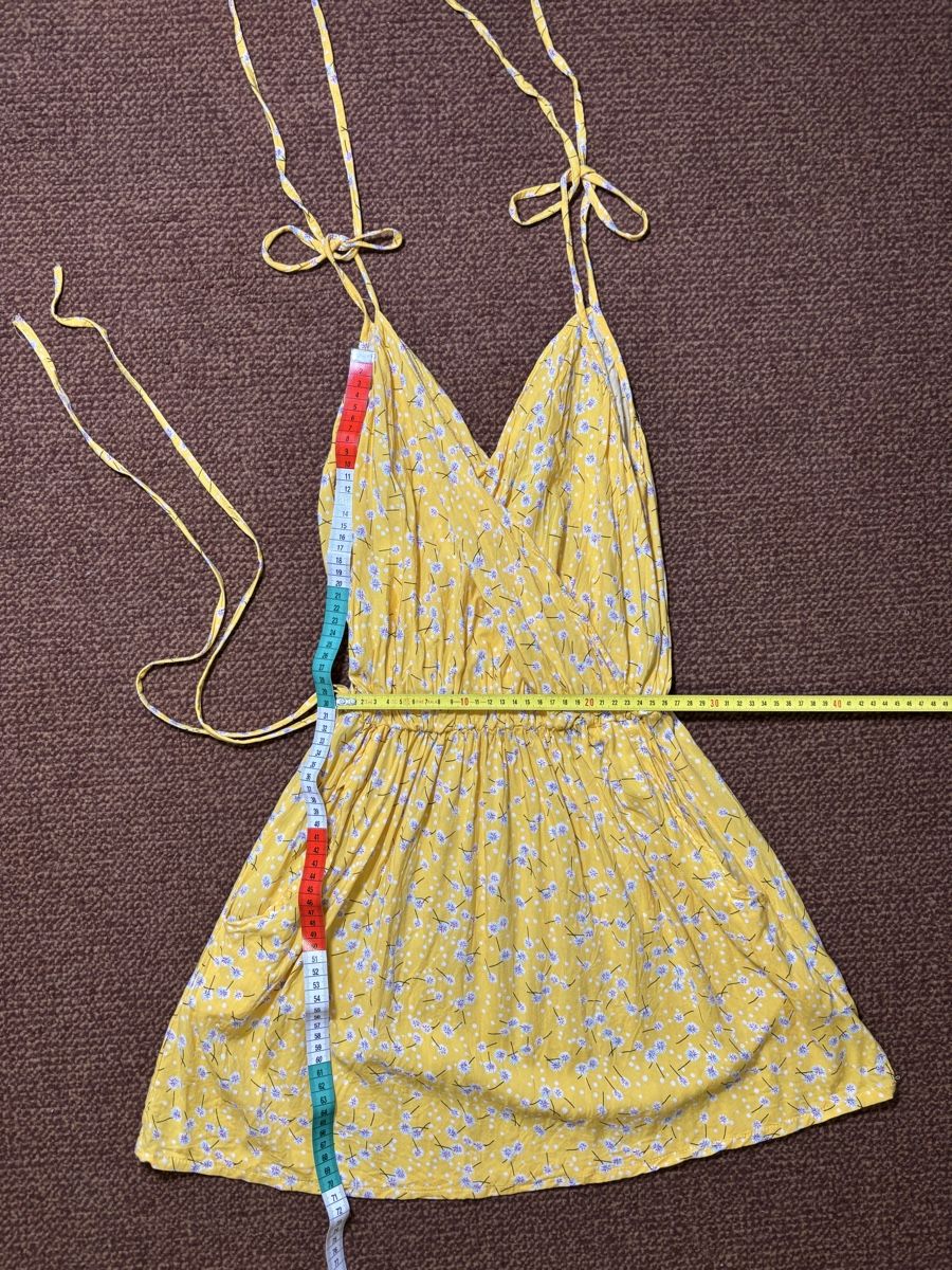 Vestiti: Dress – Nuovo (secondo la descrizione) da Confignon venduto da Second_Hand_Ch