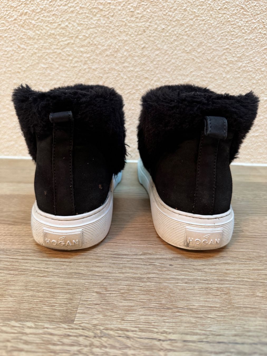 Scarpe da donna: Hogan - Chaussures jourrées – Usato da Zürich venduto da lcg_898x 2