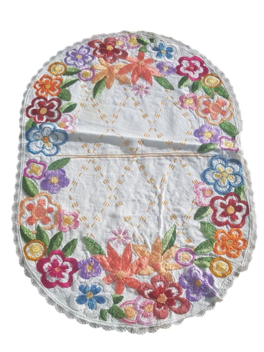 Altra biancheria da tavola: Tischdecke Deckchen antik – Usato da Mörschwil venduto da wunderkiste44