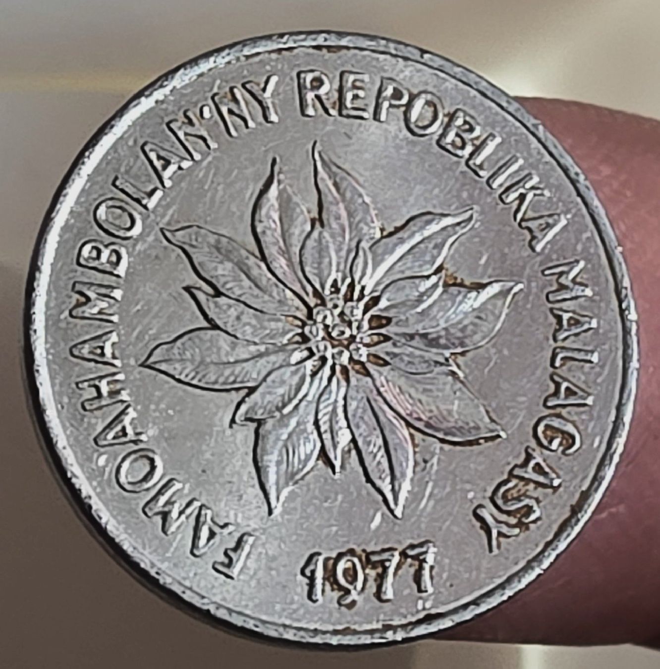 Tutti le monete: MADAGASKAR 2 FRANCS 1977 – Usato da winterthur venduto da CoinPassion 1