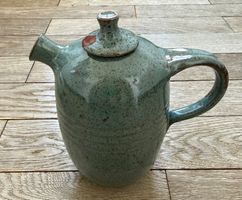 Spezielle Teekanne mit Kintsugi