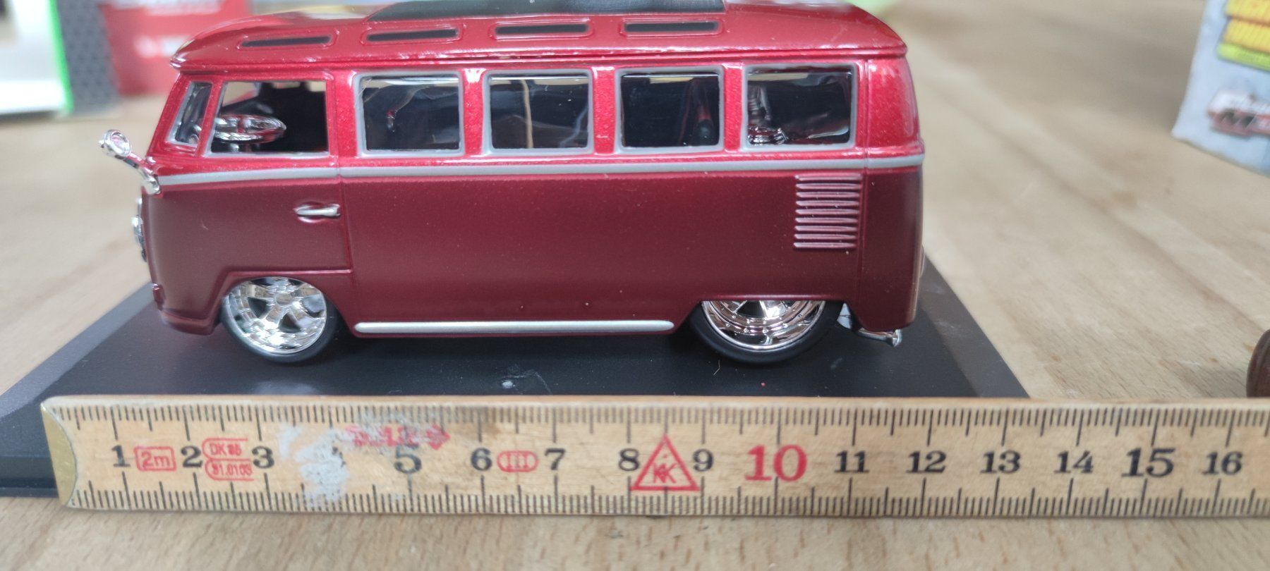 Volkswagen Modellini d'auto: VW Bully Modell 1 :32 neu – Nuovo e nell'imballaggio originale da Schweizersholz venduto da fuchs06 2