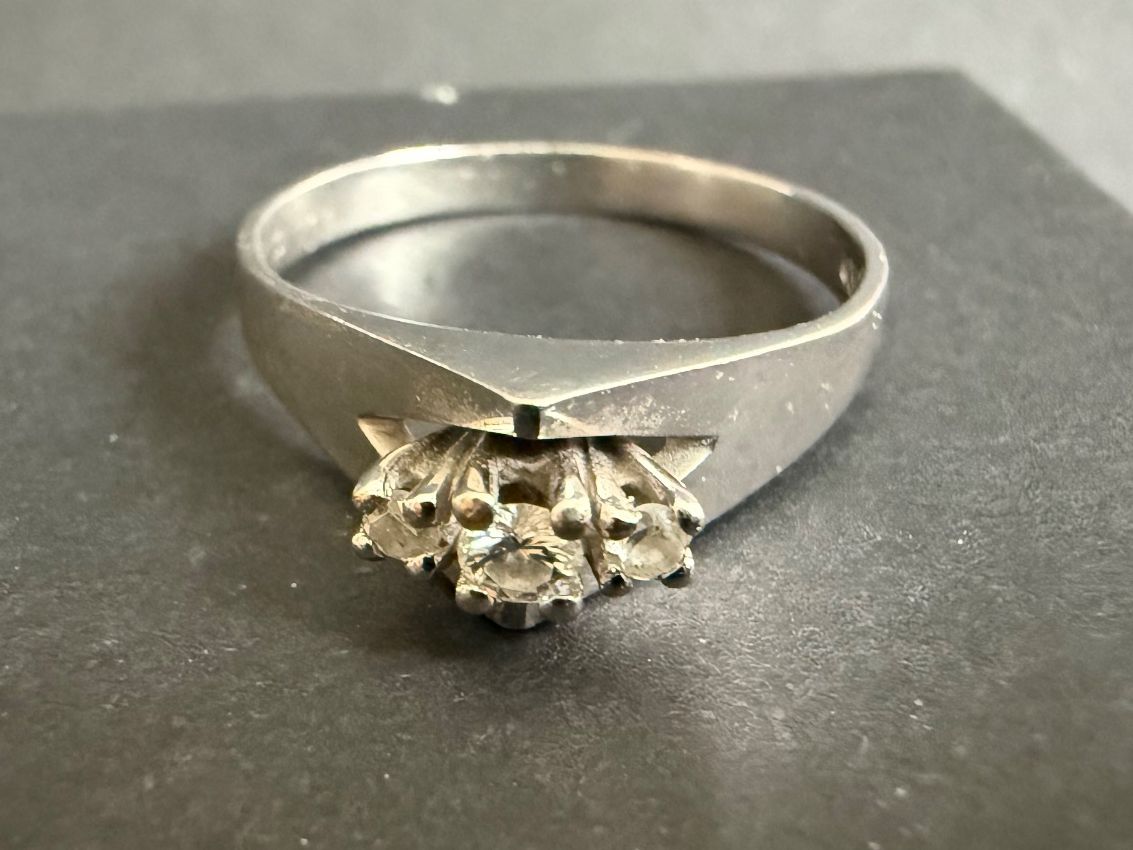Anelli: Weissgold Ring mit Diamanten 750, 18K – Usato da Spiegel b. Bern venduto da Rogger72