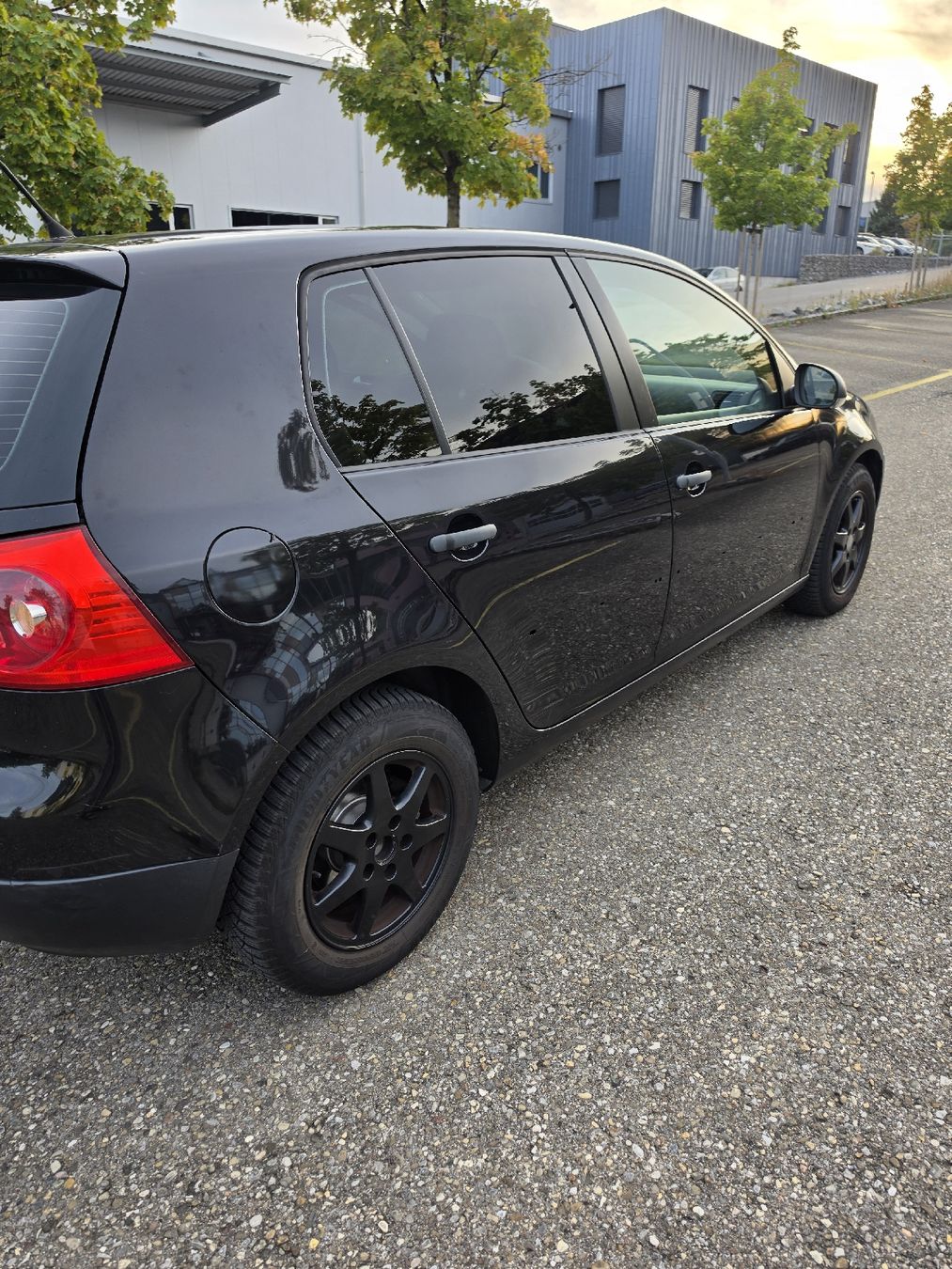 VW Automobili: VW Golf 5 1.9 Diesel – Usato da amriswil venduto da tatini 1