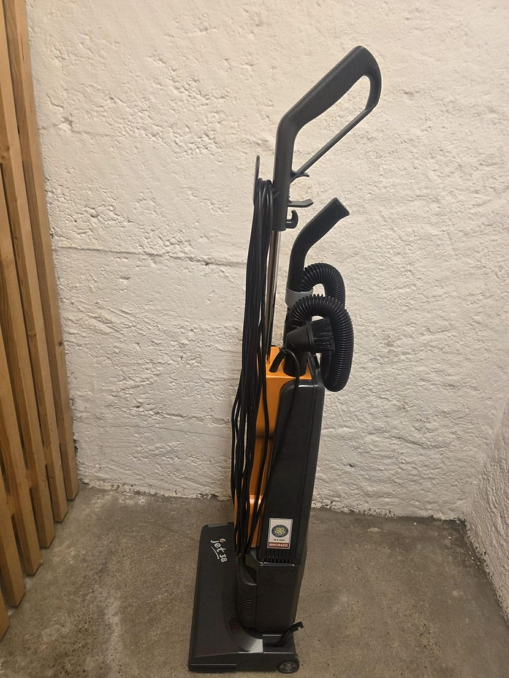 Aspirateurs & Accessoires: TASKI JET 38 TeppichreinigerCleanfix Wetrok Kärcher Nilfisk – Neuf avec emballage d'origine à Zürich par selim2010 1