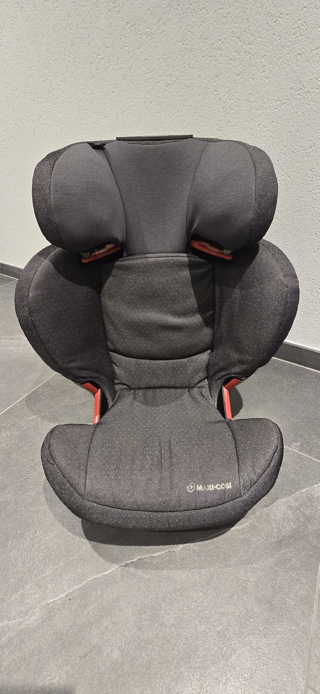 Maxi-Cosi Seggiolini per auto: Maxi-Cosi RodiFix Kindersitz in Grau – Usato da Mönthal venduto da Sternenstaub79