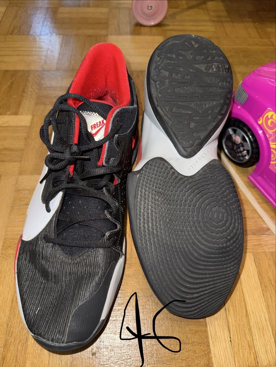 Scarpe da uomo: Basketballschuhe zoom freak 2 – Usato da Aarburg venduto da mat_fb6n 1