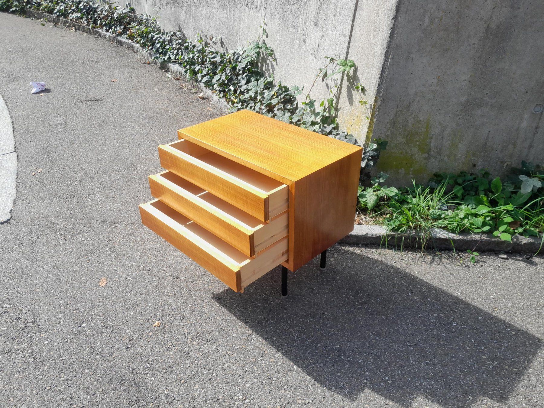 Cassettiere: Vintage Kommode / Nachttisch / Sideboard – Usato da Männedorf venduto da Bel-view 2