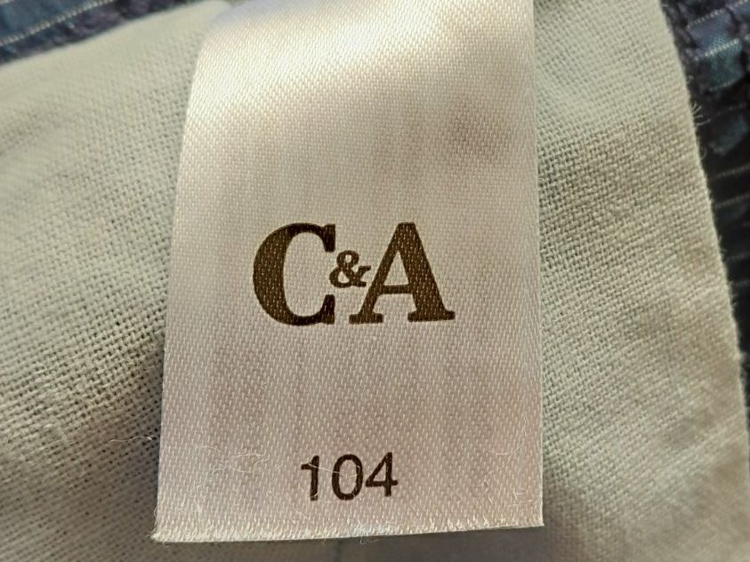 C&A Pantalons: Kinder Shorts Gr. 104 – D'occasion à Worb par Osterthal 5