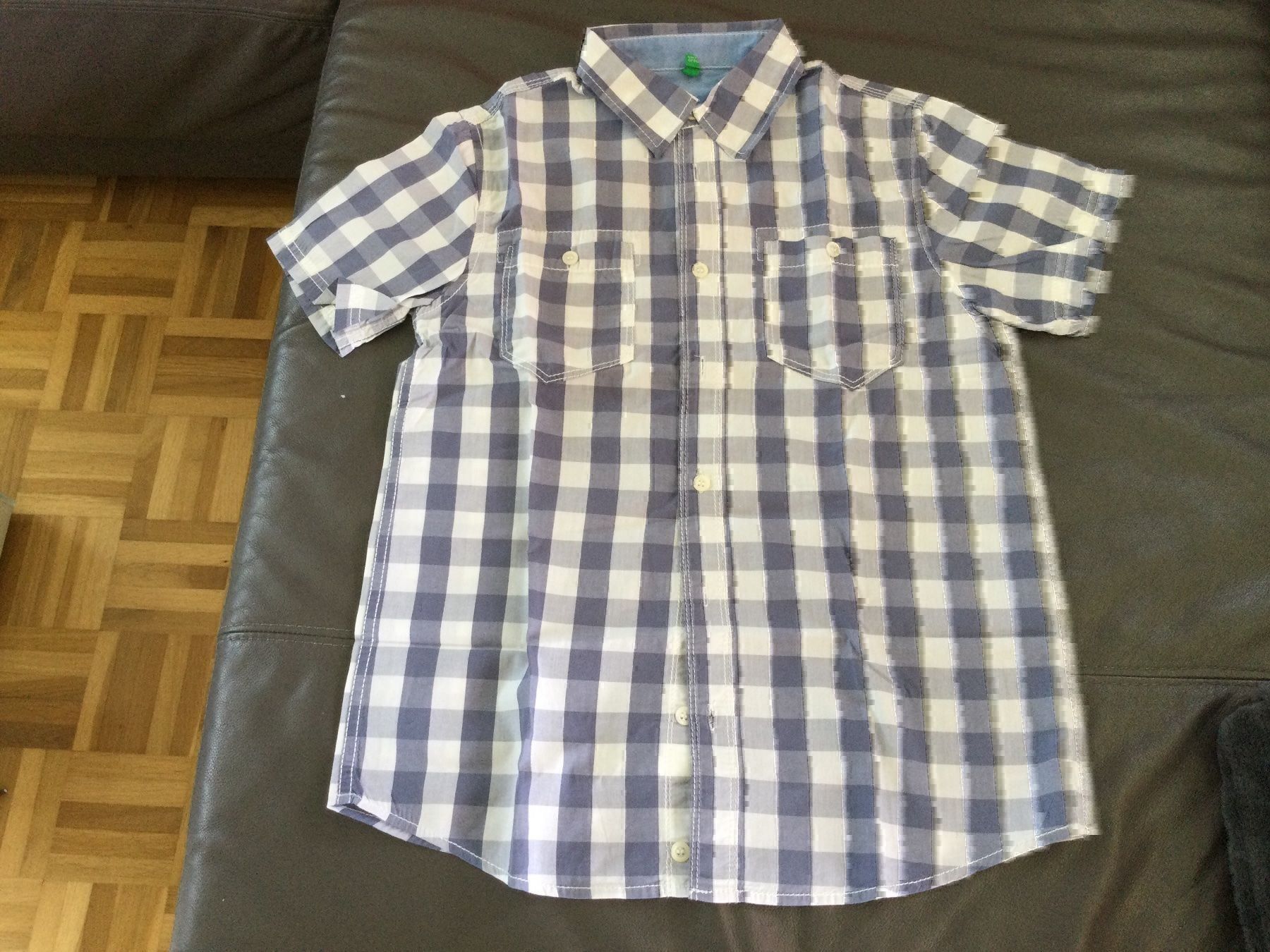 Benetton Camicie, T-shirt & Polo: Lässiges kurzarm Hemd kariert Benetton – Usato da Horw venduto da Benny017