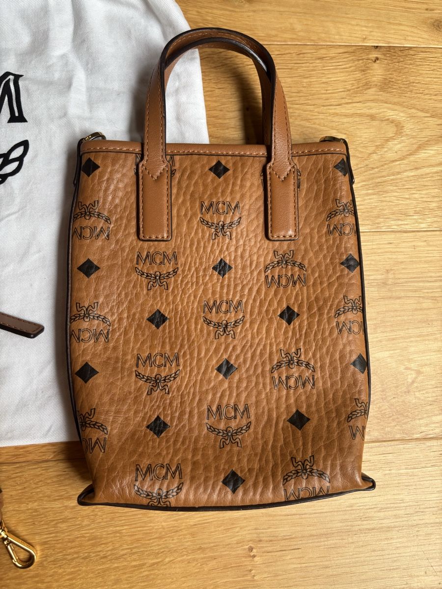 Mcm Borse da donna: MCM Tasche mit Beutel – Usato da Estavayer-le-Lac venduto da constance-esta 2